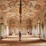 Repetto guardando il vuoto della sala