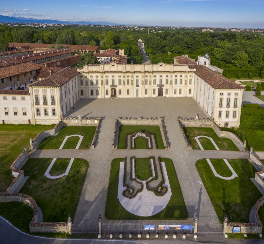 VillaArconati_veduta aerea della Facciata ovest_ph. D. Fusaro